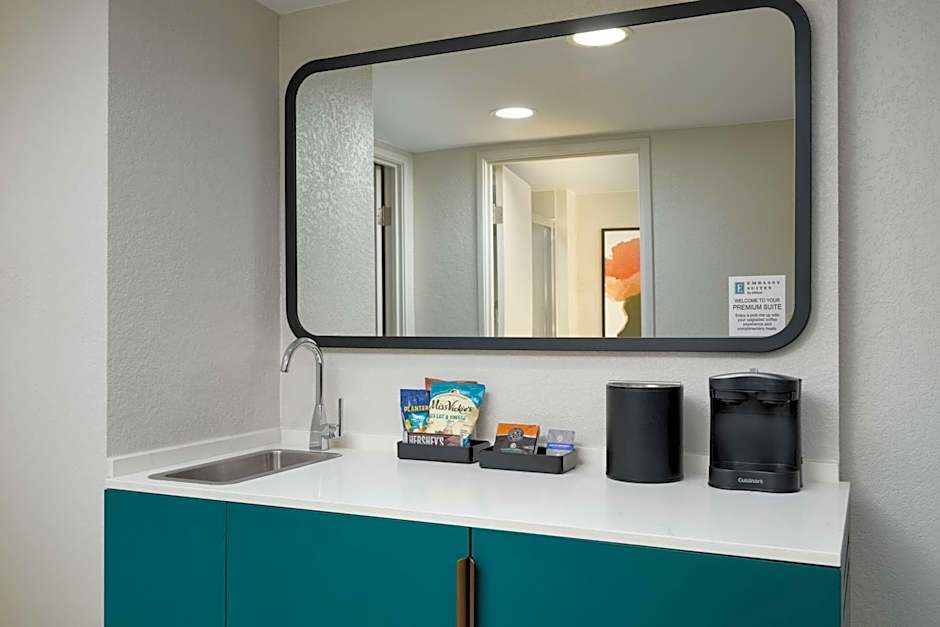 Embassy Suites By Hilton Hotel Memphis