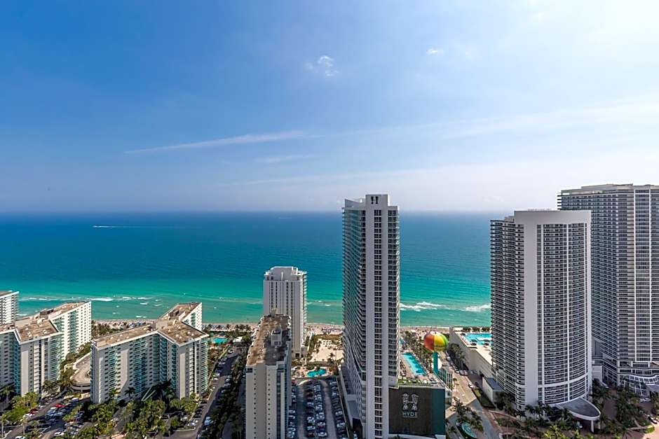 Hyde Beach House Hollywood Private Suites