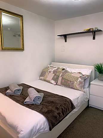 Double Room with Shared Bathroom