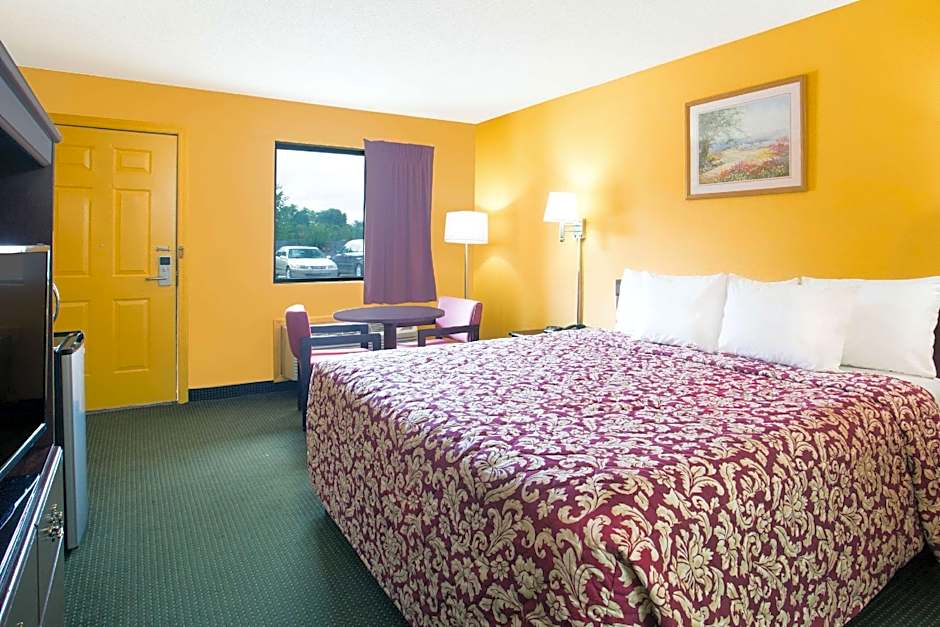 Days Inn by Wyndham Camilla