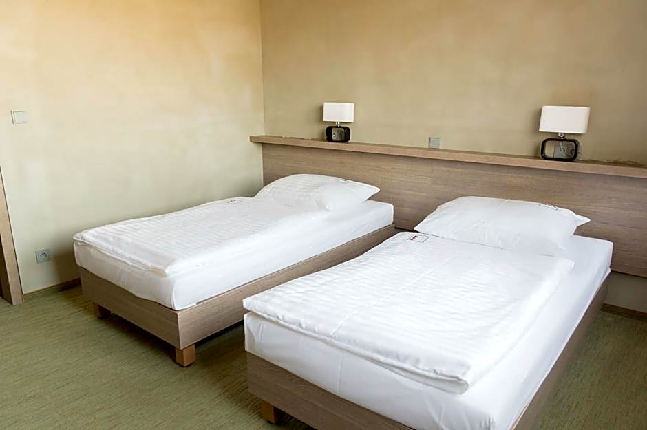Photo 1 of 5 of 1 Double Bed or 2 Beds