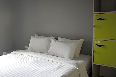 6 Bedded Mixed Dormitory