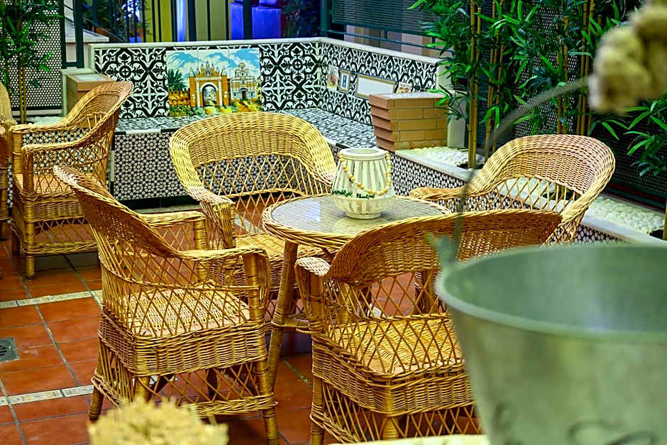 Hotel H28 Camas