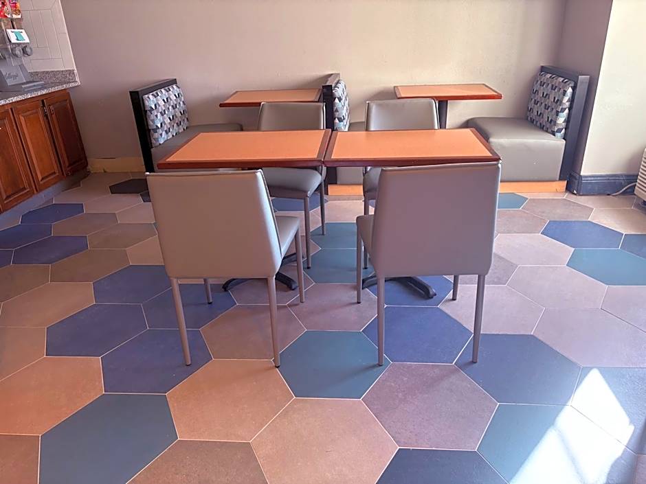 Microtel Inn & Suites by Wyndham Denver Airport