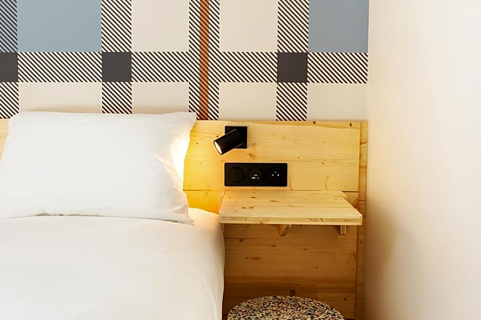 EasyHotel Marseille Euromed