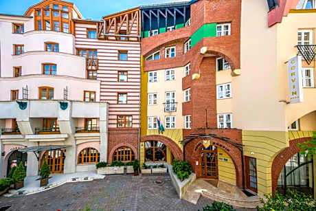 Corvin Hotel Budapest Sissi Wing