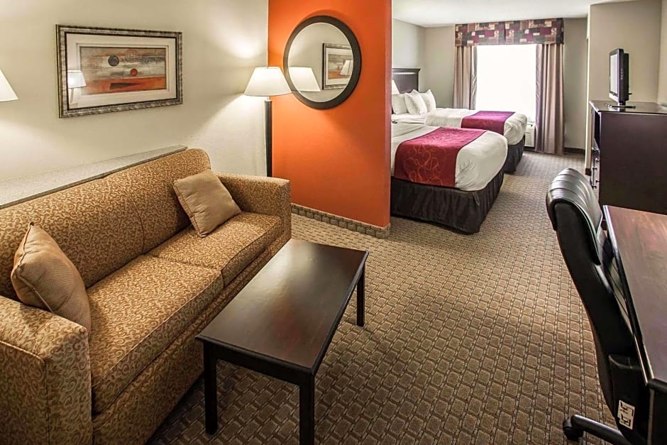 Comfort Suites Bloomington I-55 and I-74