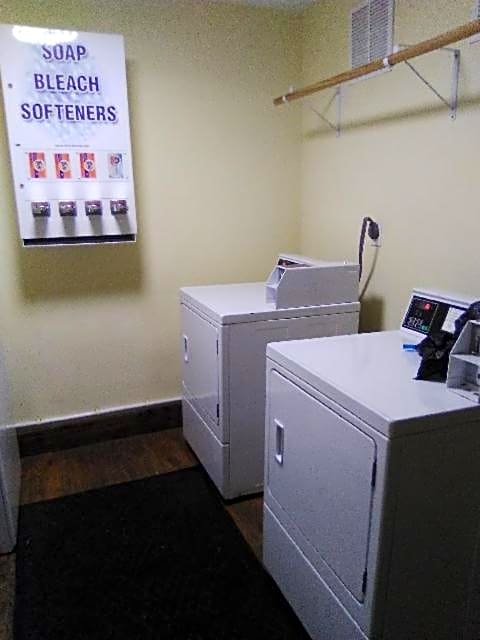 Super 8 by Wyndham Clearwater/St. Petersburg Airport