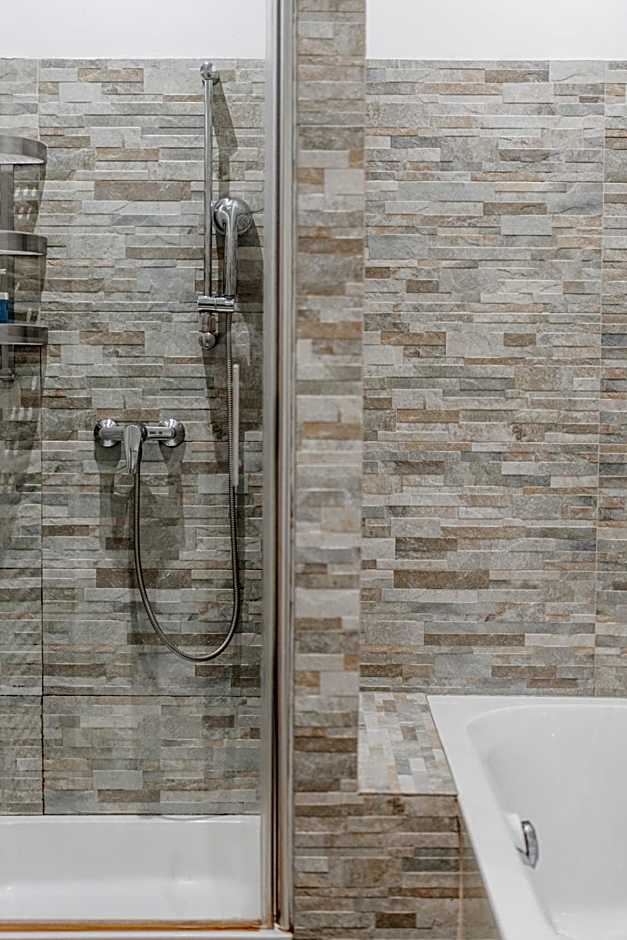 Nice Central City Room