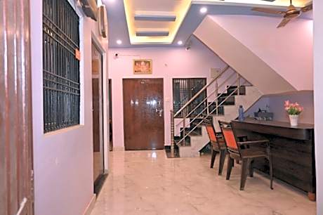 Awadh Dham Guest House