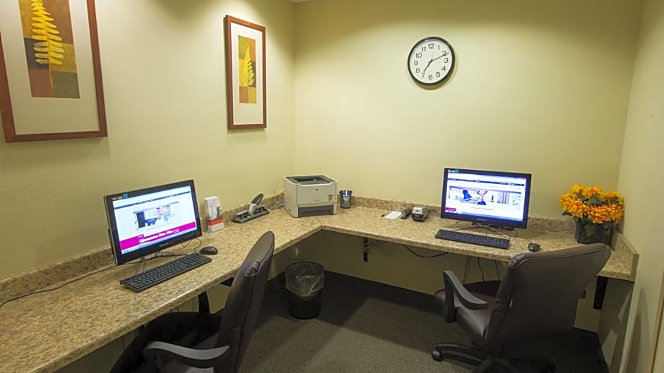 Candlewood Suites Springfield By IHG
