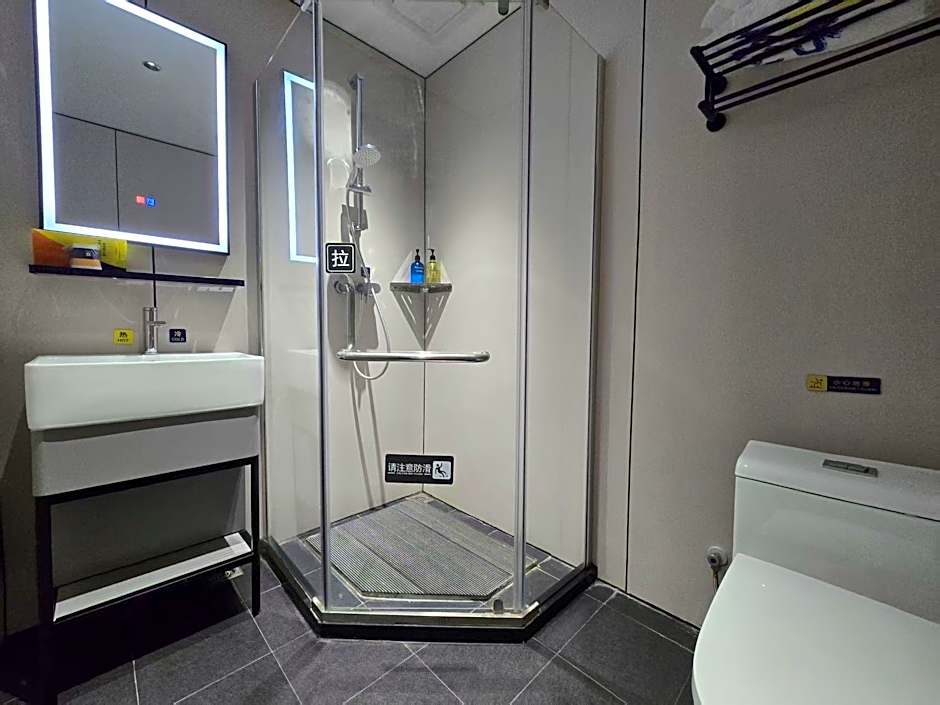 7 Days Inn Yulin Nanmen Bus Station Confucius Temple Pedestrian Street