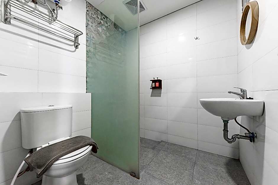 Sans Hotel Good Wish Semarang