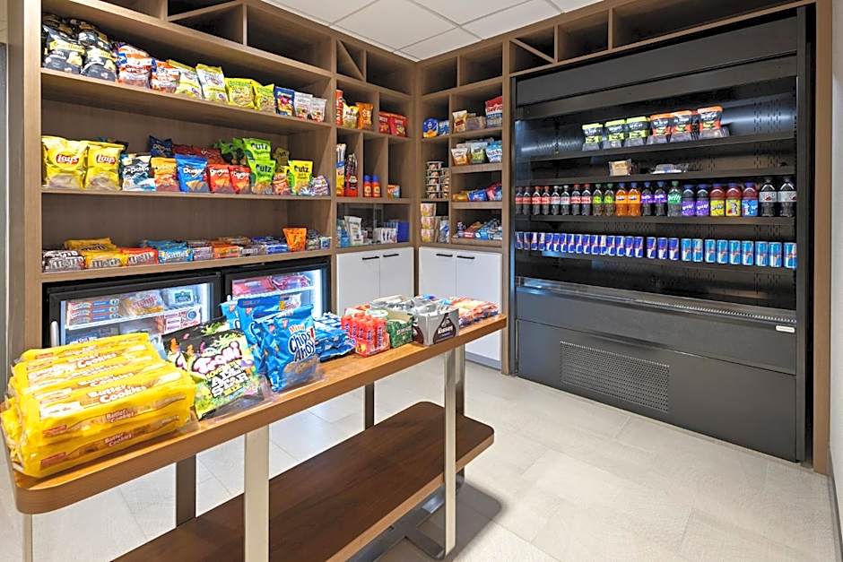Holiday Inn & Suites Richmond West End By IHG
