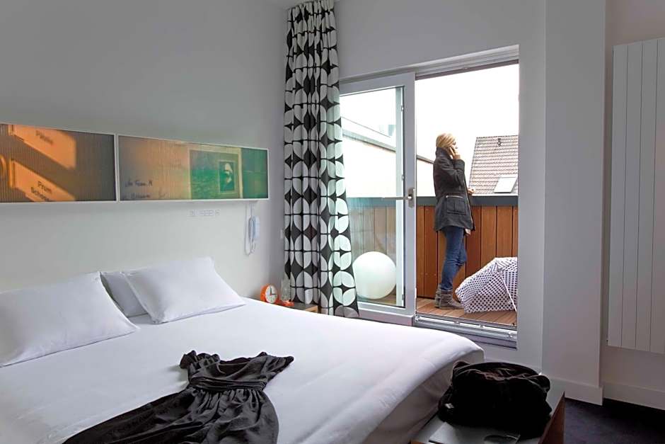 Hotel Gat Point Charlie