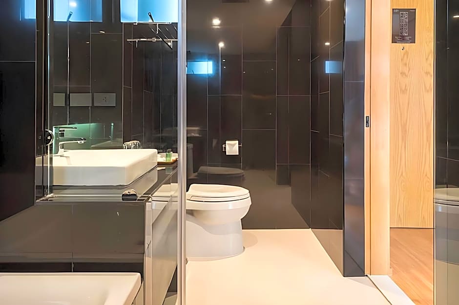 Asana Hotel & Residence