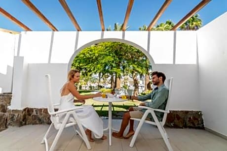 Suite with Garden View