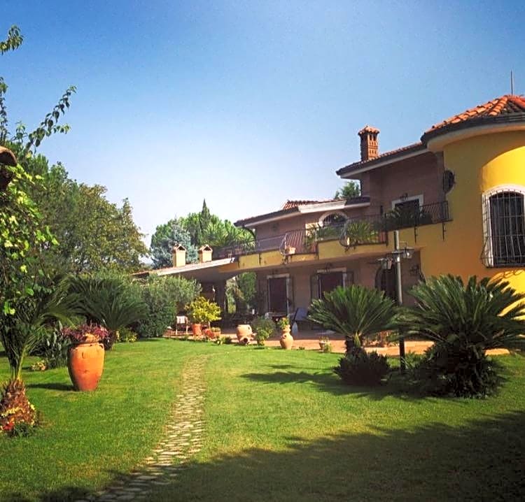 Villa Luisa – Montoro Inferiore, WY