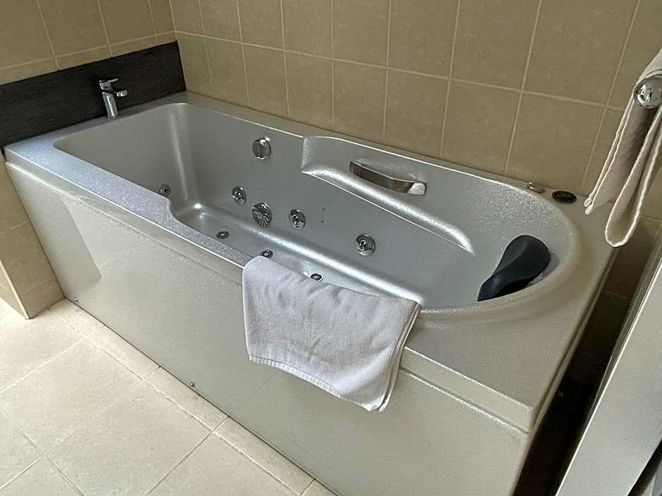 Alpha Motel with Spa-Bath