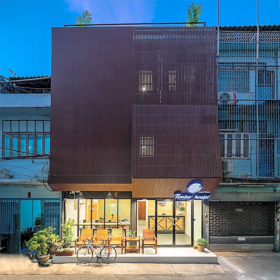 Timber Hostel by ZUZU