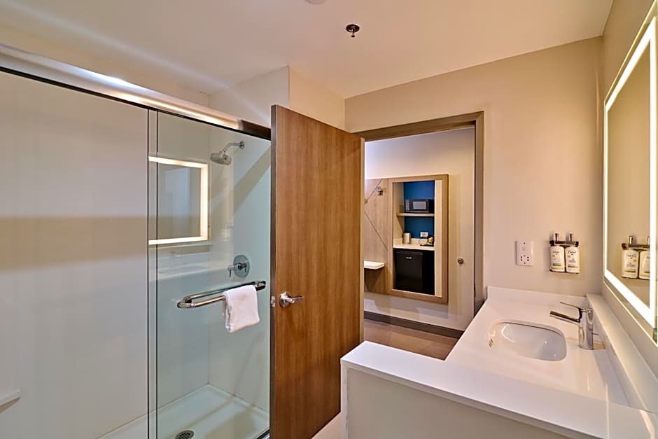 Holiday Inn Express & Suites St. Vincent - Grenadines by IHG