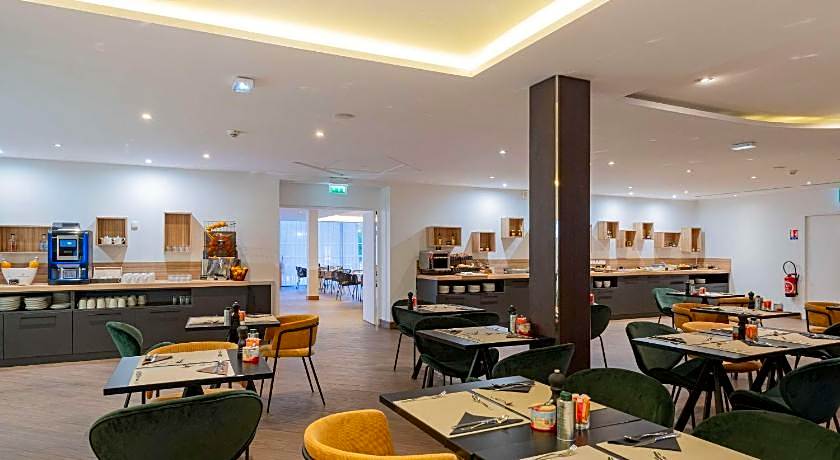 Zenitude Hotel la Valadiere, an Ascend Collection Hotel