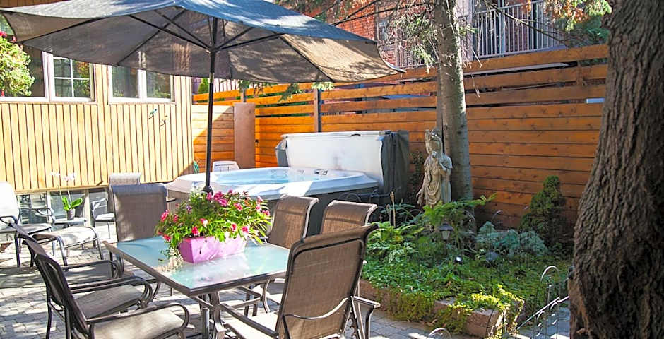 Maison Des Jardins B & B