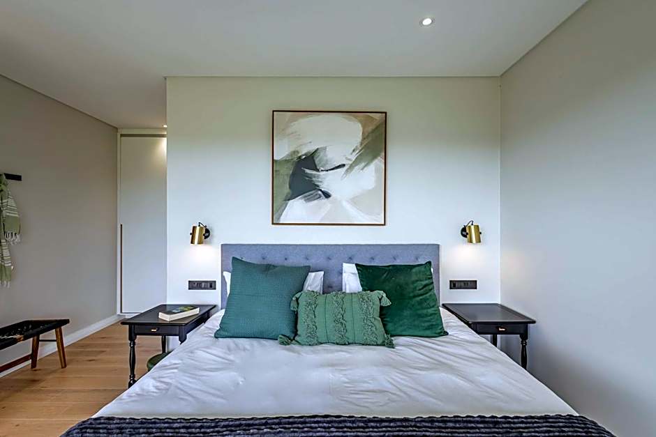 Villa Pacifico - 4BR Hilltop Lux Pool & View