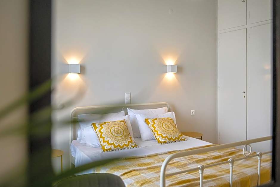 Batelo - Adults Only