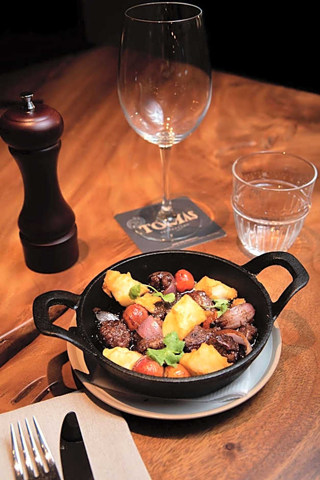 SORO Montevideo, Curio Collection by Hilton