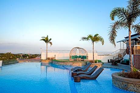 Sunday Belajandro Hotel