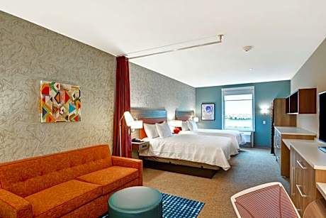 Queen Studio with Two Queen Beds - Non-Smoking