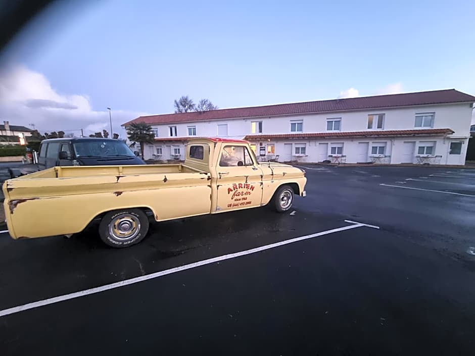 Cit'Hotel Les Atlantes Royan parking privé