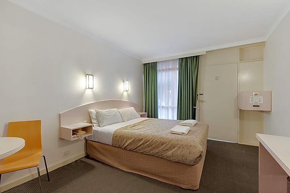 Alexander Motor Inn & Apartments
