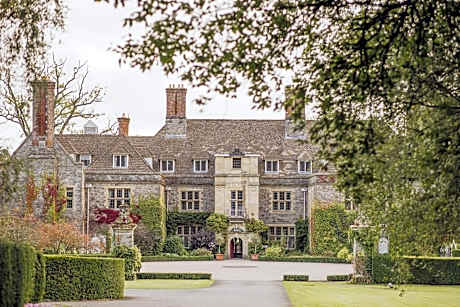 Llangoed Hall