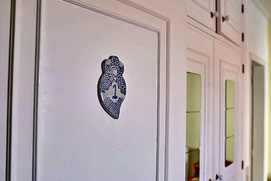 Ljmonade Hostel