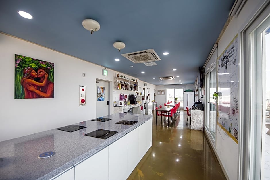 Big O Show Guesthouse