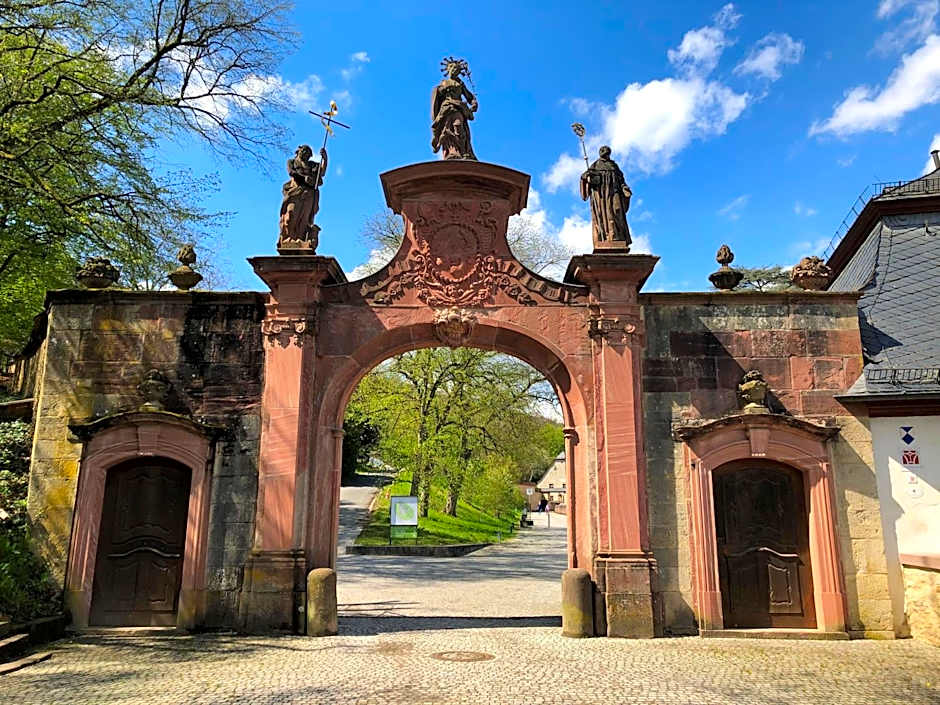 Haus Neugebauer, Garni
