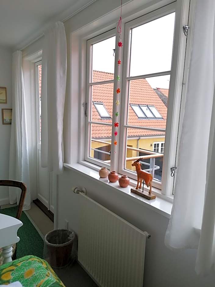 Femmasteren Hotel & Hostel