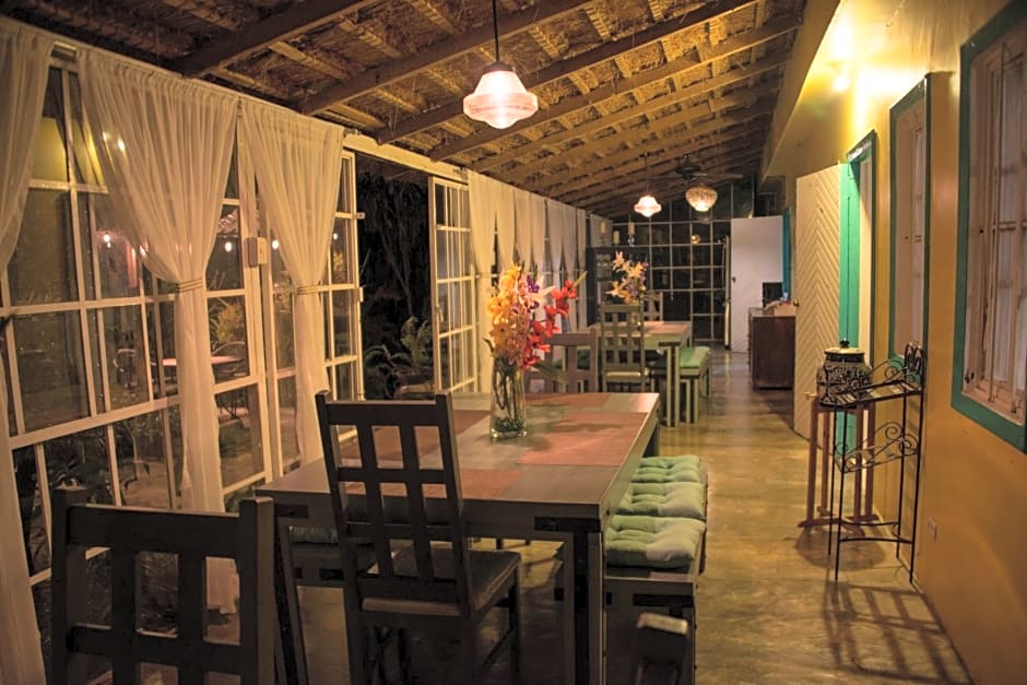 Hotel Posada James