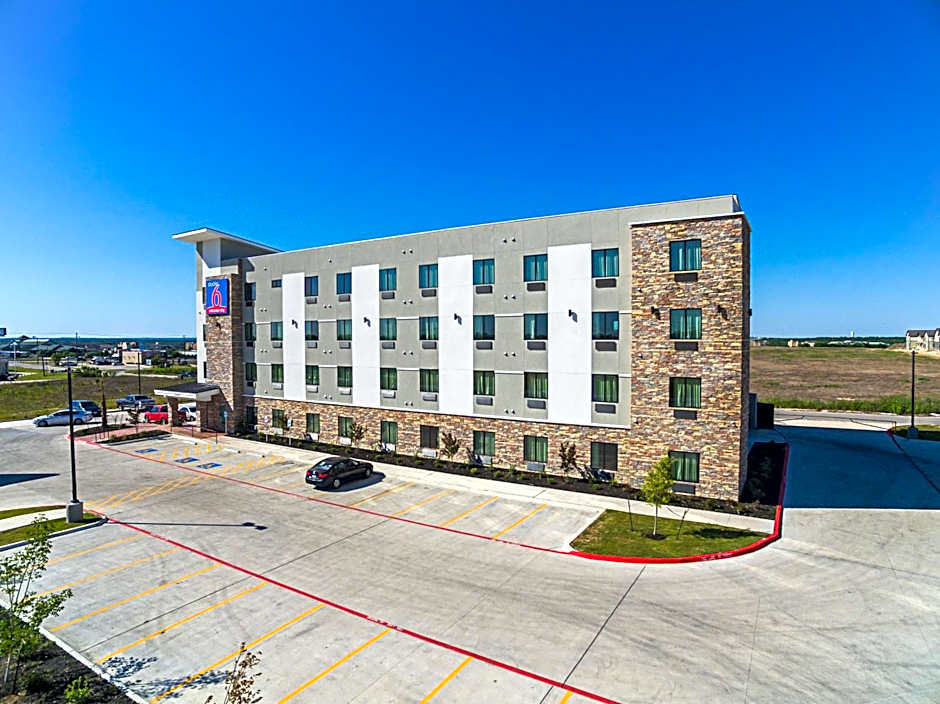 Studio 6-Buda, TX
