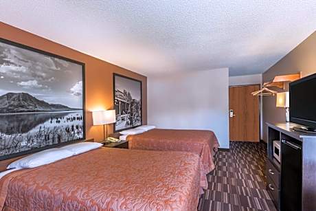 Queen Room with Two Queen Beds - Non-Smoking