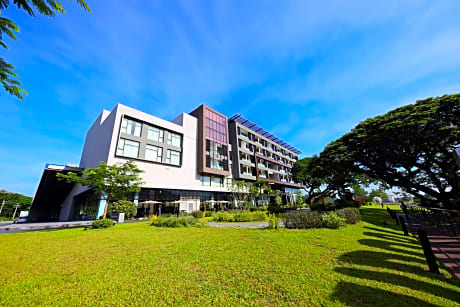 Midori Clark Hotel and Casino