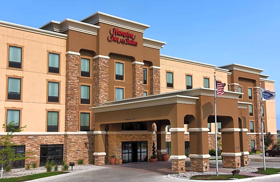 Hampton Inn By Hilton & Suites Fargo