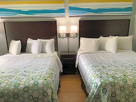 Studio Room with Two Queen Beds Non-Smoking