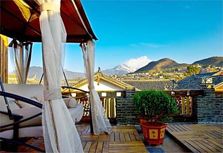 Floral Hotel· Fantu