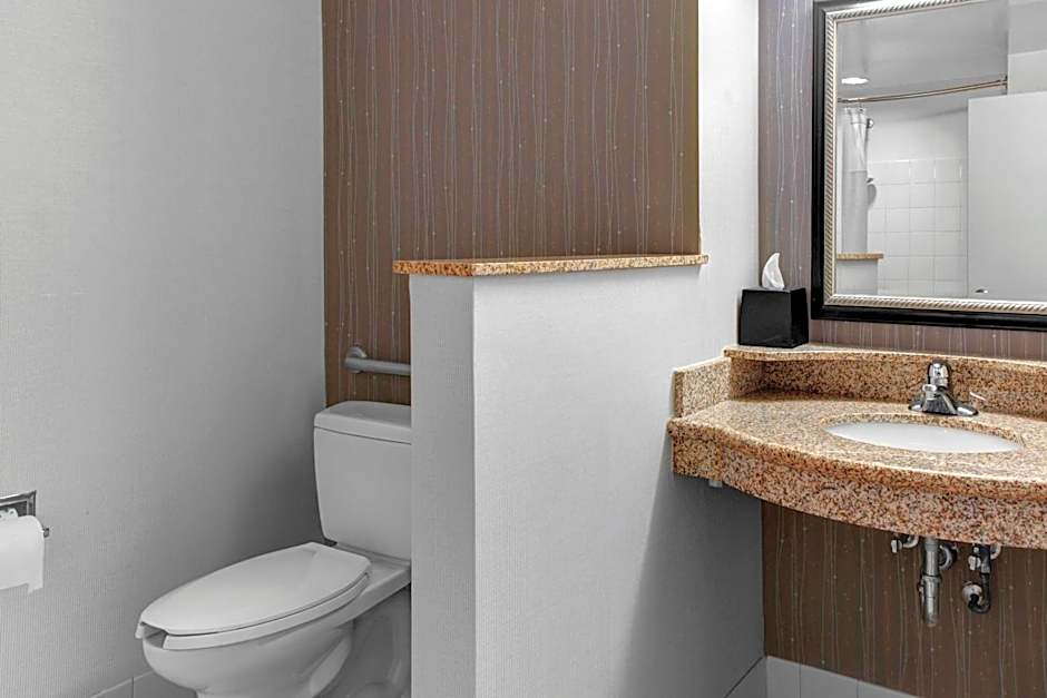 Courtyard by Marriott Anniston Oxford