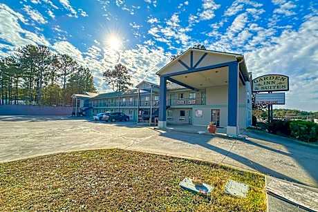Garden Inn & Suites