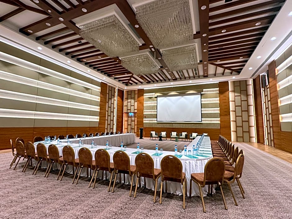 Ocean's Creek Beach Hotel