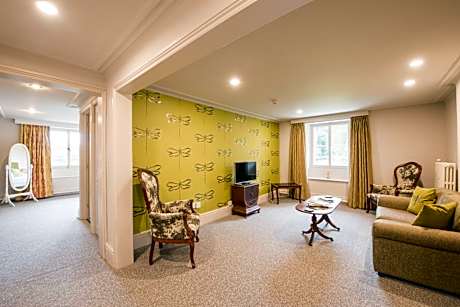 Junior Suite with Garden View